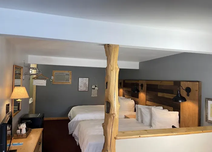 Hotel Moose Creek & 2*