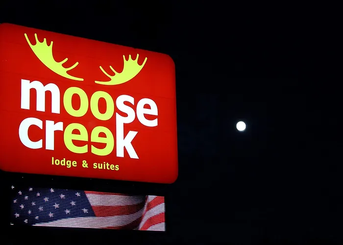 Moose Creek & Hotel 2*