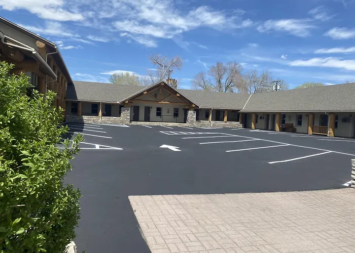 Hotel Moose Creek & Cody